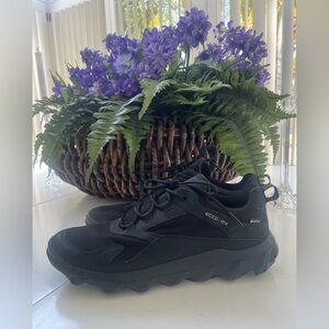 ECCO MX Waterproof GORETEX NWOB 11-11.5 hiking shoes Black NEW 82019351052 $164